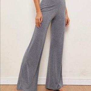 Wide leg pants.